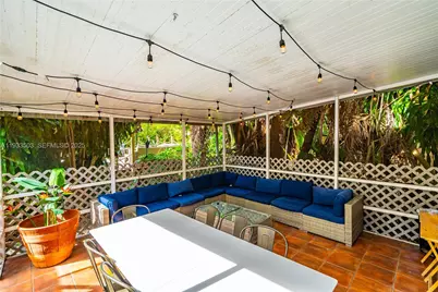 427 NE 107th St #1, Miami, FL 33161 - Photo 33