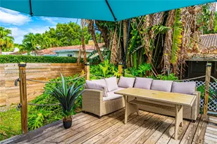 427 NE 107th St, Miami, FL 33161 - Photo 11