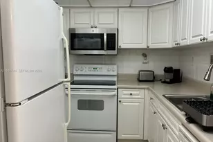 1000 West Ave, Miami Beach, FL 33139 - Photo 11