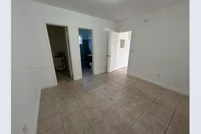 1270 NE 139th St #6, North Miami, FL 33161 - Photo 9