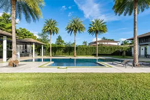 8271 SW 67th St, Miami, FL 33143 - Photo 11