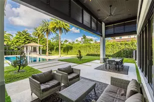 8271 SW 67th St, Miami, FL 33143 - Photo 5