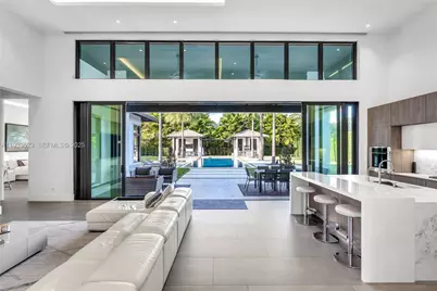 8271 SW 67th St, Miami, FL 33143 - Photo 35