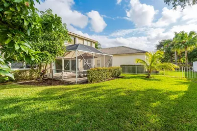 1996 NW 170th Ter, Pembroke Pines, FL 33028 - Photo 41