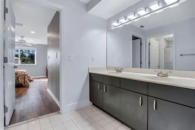 1996 NW 170th Ter, Pembroke Pines, FL 33028 - Photo 33