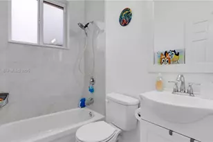 5460 SW 129th Ave, Miramar, FL 33027 - Photo 11