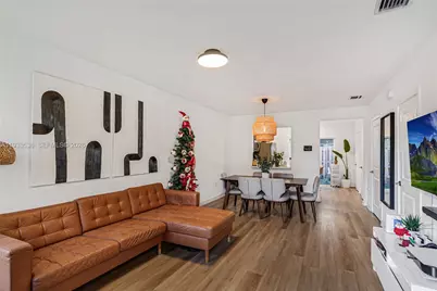 476 NE 5th St, Florida City, FL 33034 - Photo 3