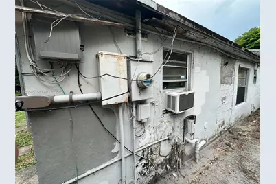 1511 SW 28th Way, Fort Lauderdale, FL 33312 - Photo 3