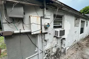 1511 SW 28th Way, Fort Lauderdale, FL 33312 - Photo 3