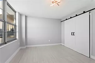 5555 Collins Ave, Miami Beach, FL 33140 - Photo 11