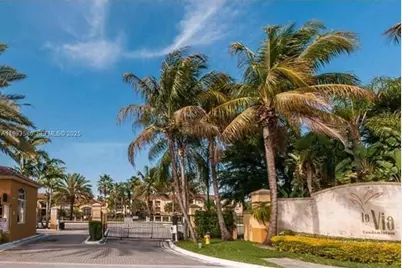 150 NW 96th Ave #9210, Pembroke Pines, FL 33024 - Photo 1