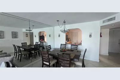 18900 NE 14th Ave #D105, Miami, FL 33179 - Photo 7