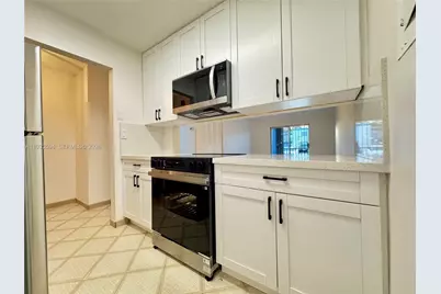 160 SW 30th Ave #109A, Miami, FL 33135 - Photo 5