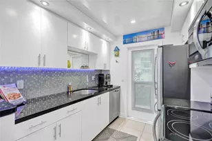 2600 Diana Dr, Hallandale Beach, FL 33009 - Photo 35