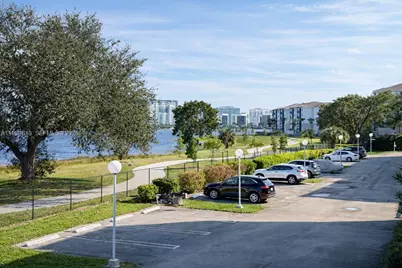 470 Executive Center Dr #2D, West Palm Beach, FL 33401 - Photo 13