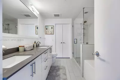 999 SW 1st Ave #1505, Miami, FL 33130 - Photo 11