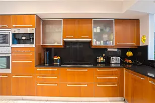 1331 Brickell Bay Dr, Miami, FL 33131 - Photo 29