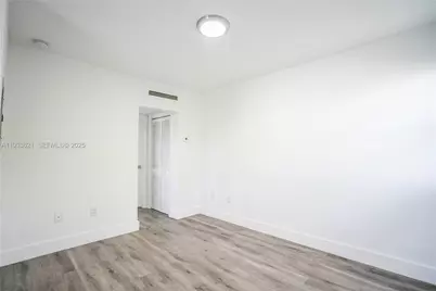 1950 NW 2nd Ct #7, Miami, FL 33136 - Photo 5