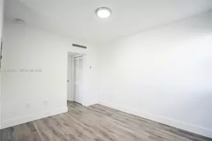 1950 NW 2nd Ct, Miami, FL 33136 - Photo 5