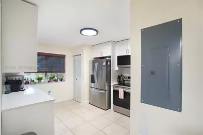 6245 SW 47th Mnr #204, Davie, FL 33314 - Photo 9