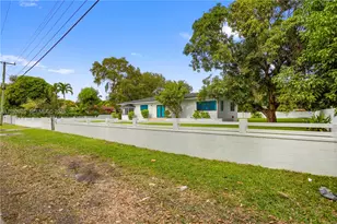 1445 NE 147th St, Miami, FL 33161 - Photo 45