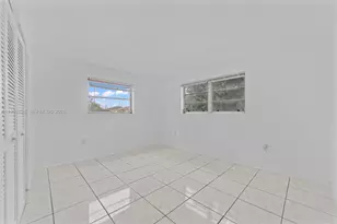 72 NW 162nd St, Miami, FL 33169 - Photo 13