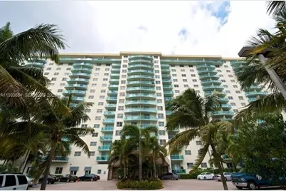 19390 Collins Ave #PH-26, Sunny Isles Beach, FL 33160 - Photo 33