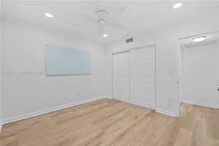 15518 Braemar Ct, Miami Lakes, FL 33014 - Photo 21