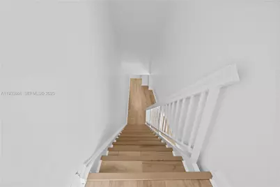 15518 Braemar Ct, Miami Lakes, FL 33014 - Photo 31