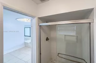 15518 Braemar Ct, Miami Lakes, FL 33014 - Photo 29