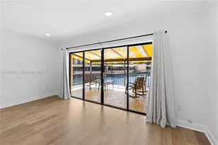 15518 Braemar Ct, Miami Lakes, FL 33014 - Photo 3