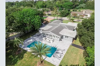 224 E Acre Dr, Plantation, FL 33317 - Photo 1
