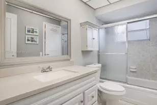 4706 NW 36th St, Lauderdale Lakes, FL 33319 - Photo 13