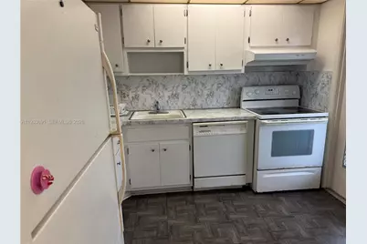 950 Hillcrest Dr #411, Hollywood, FL 33021 - Photo 5