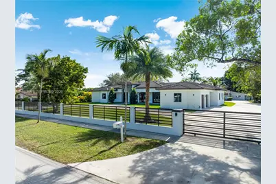 10398 SW 64th St, Miami, FL 33173 - Photo 1