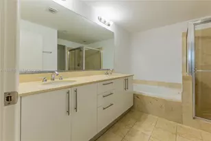 3330 NE 190th St, Aventura, FL 33180 - Photo 41