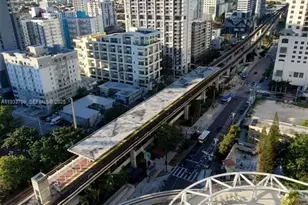 79 SW 12th St, Miami, FL 33130 - Photo 11