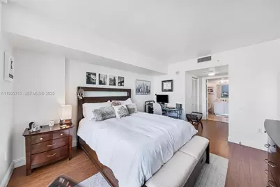 1800 N Bayshore Dr #3206, Miami, FL 33132 - Photo 19