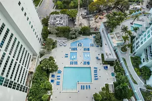 1800 N Bayshore Dr, Miami, FL 33132 - Photo 23