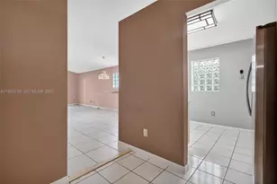 1244 NW 171st Ave, Pembroke Pines, FL 33028 - Photo 9
