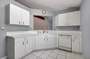 1244 NW 171st Ave, Pembroke Pines, FL 33028 - Photo 13