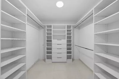 4301 Collins Ave #605, Miami Beach, FL 33140 - Photo 15