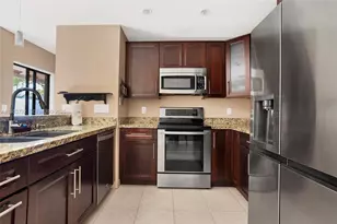 3074 S Oakland Forest Dr, Oakland Park, FL 33309 - Photo 3