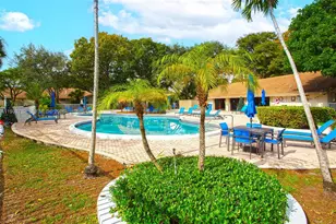 3074 S Oakland Forest Dr, Oakland Park, FL 33309 - Photo 29