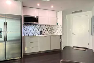 1900 N Bayshore Dr, Miami, FL 33132 - Photo 19