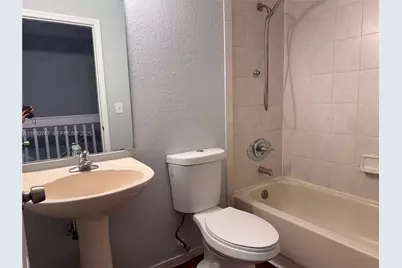 2267 NW 136th Ter #2267, Opa-Locka, FL 33054 - Photo 11