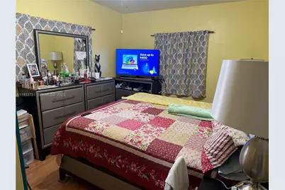 2630 NW 114th St, Miami, FL 33167 - Photo 7