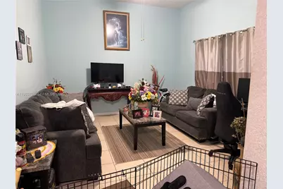 2630 NW 114th St, Miami, FL 33167 - Photo 3