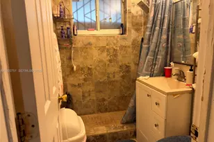 2630 NW 114th St, Miami, FL 33167 - Photo 9