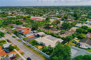 3585 SW 107th Ct, Miami, FL 33165 - Photo 7